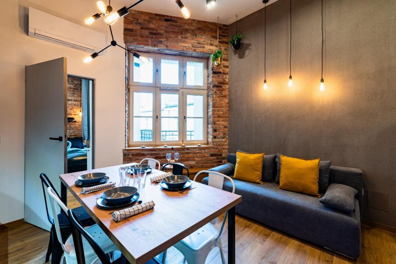 Large 75 M2 Apartment For 6 Guests Next To Wawel Castle คราคูฟ ภายนอก รูปภาพ